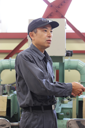 燕市磨き屋一番館、マイスターの高橋さん