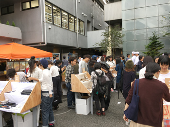 クリエーターズ・マーケットの様子