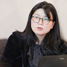 吉本真代（ベネッセ教育総合研究所初等中等教育研究室研究員） アセスメントや高等教育領域の調査・研究に携わった後、近年は初等・中等教育領域を中心に、子ども・教員（学校）を対象とした調査に従事している。担当した主な調査は、「第6回学習指導基本調査」（2016年）、「第5回学習基本調査」（2015年）など。 現在はこれからの社会に必要な子どもの学びのあり方とそれを支える学びの環境を中心テーマとして調査研究を行っている。