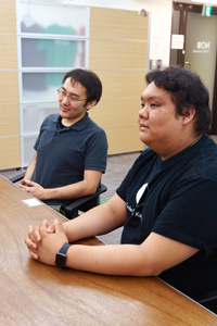 お話を伺った安川要平さん（左）と宮島衣瑛さん（右）