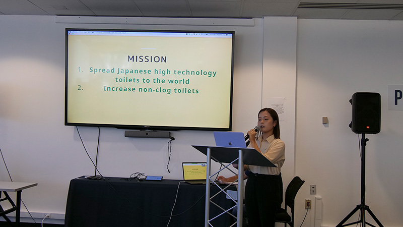 Pitchに挑む白石さん。