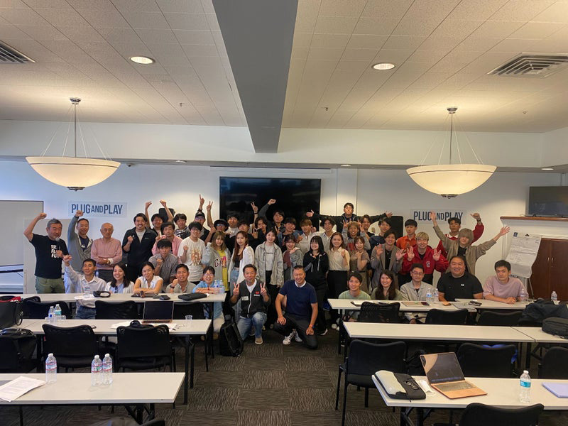 最終日のPitch後、全員で記念撮影。