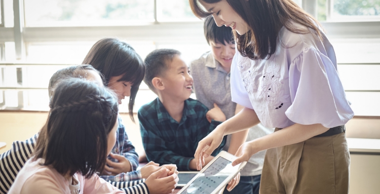 学校では「総合的な学習の時間」を中心にどの教科でも使われる