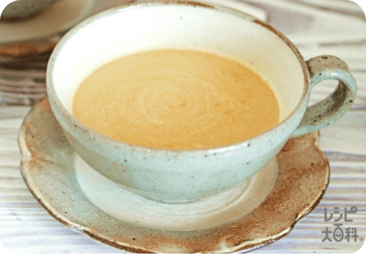 カレーをナイスリメイク！　カレーミルクスープ