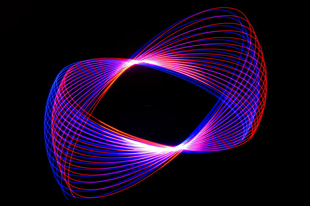 振り子を揺らして光のアートをつくろう