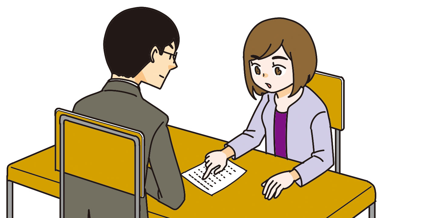 先生に自分の子どもの特徴をまとめた紙を指さしながら説明する親