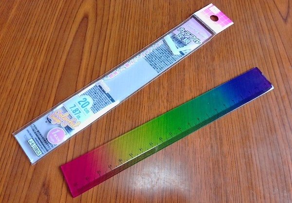 DAISO「カラフル定規」